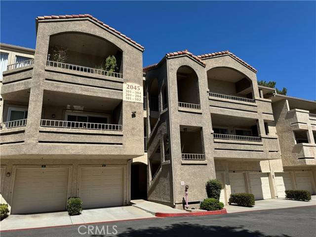 Corona, CA 92879,2045 Las Colinas Circle