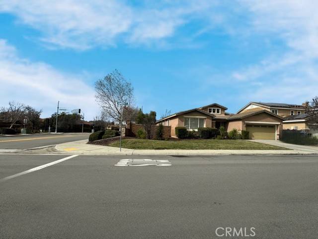 Murrieta, CA 92563,35597 Hawkeye Street