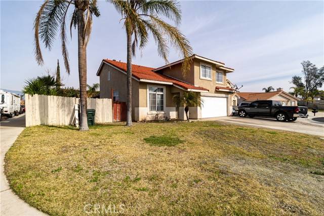 Fontana, CA 92335,15220 CAROB Lane