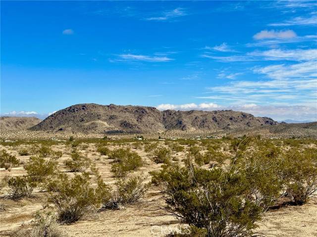 Landers, CA 92285,0 Jemez Trail