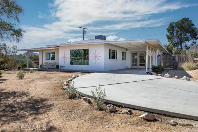 Joshua Tree, CA 92252,61585 Crest Circle Drive