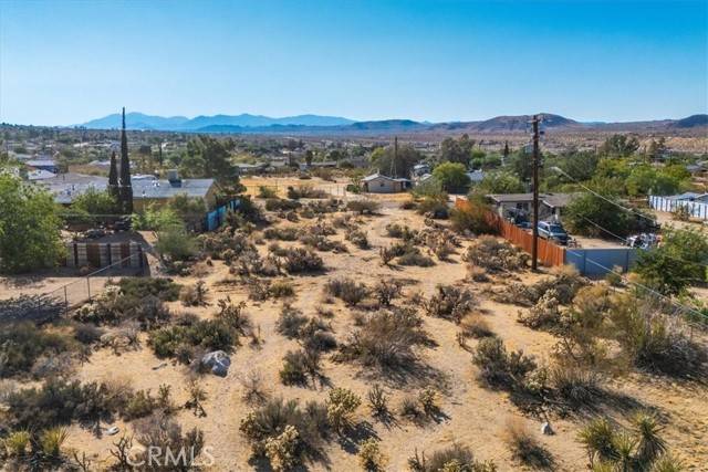 Joshua Tree, CA 92252,61978 Sunburst Circle