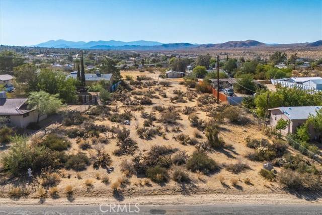 Joshua Tree, CA 92252,61978 Sunburst Circle