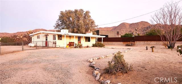 Joshua Tree, CA 92252,6835 Mount Shasta