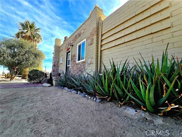 29 Palms, CA 92277,6388 West Court