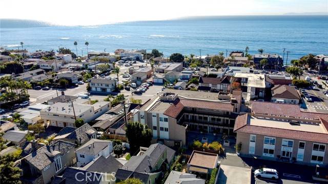 Laguna Beach, CA 92651,920 Glenneyre