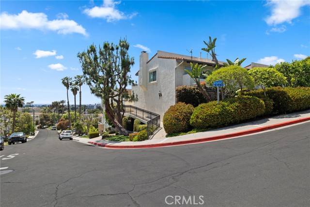 Dana Point, CA 92629,33901 Mariana Drive