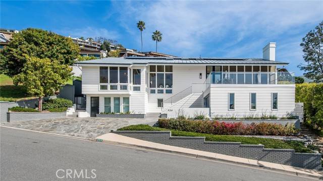 Laguna Beach, CA 92651,934 Emerald Bay