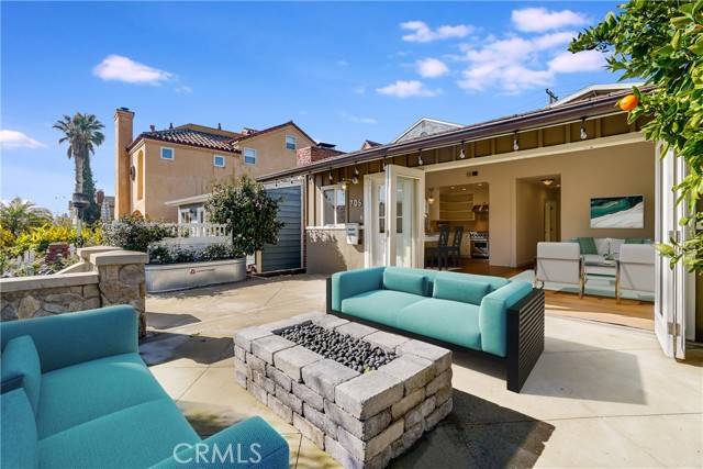 Corona Del Mar, CA 92625,705 Iris