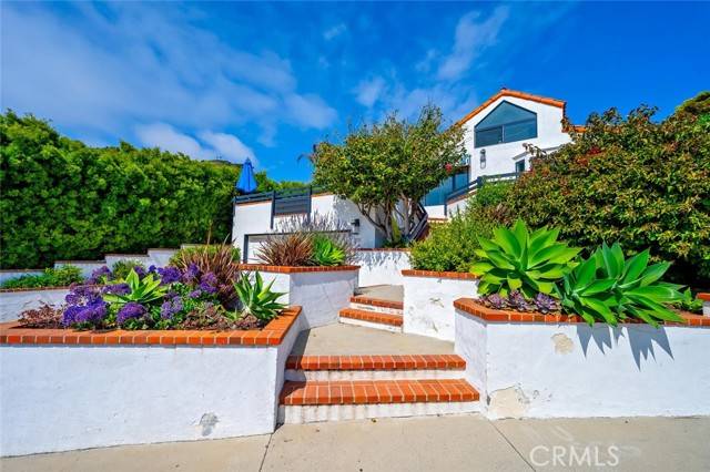 Laguna Beach, CA 92651,25 North La Senda Drive