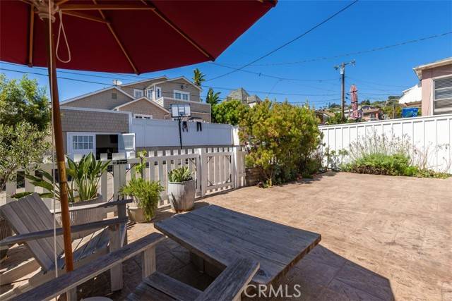 Laguna Beach, CA 92651,533 Lombardy Lane