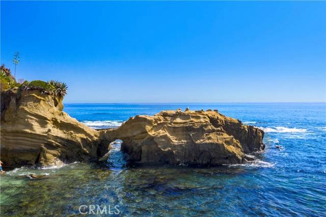 Laguna Beach, CA 92651,156 Pearl Street