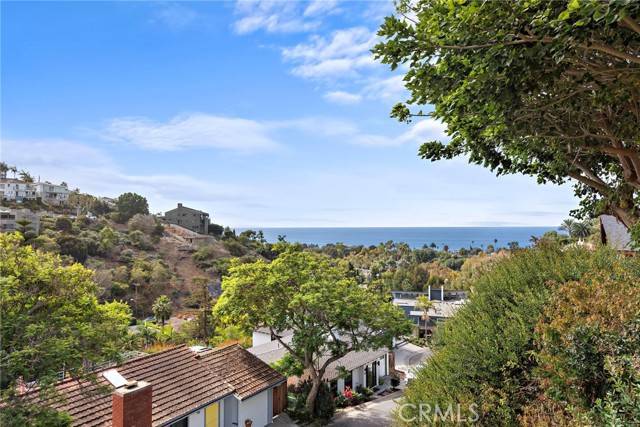 Laguna Beach, CA 92651,980 Meadowlark Lane