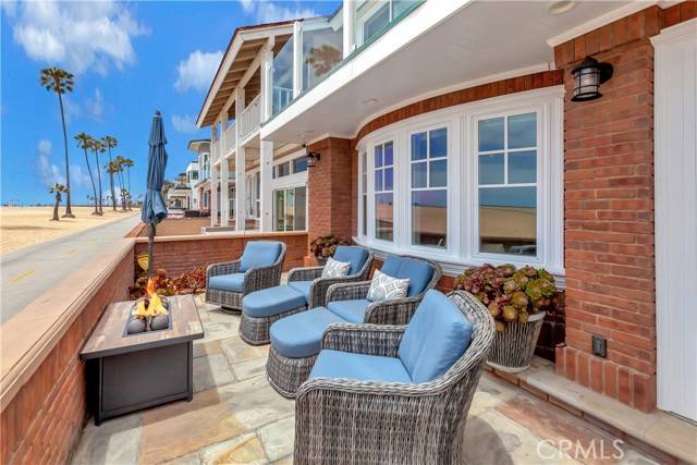 Newport Beach, CA 92661,1102 West Oceanfront