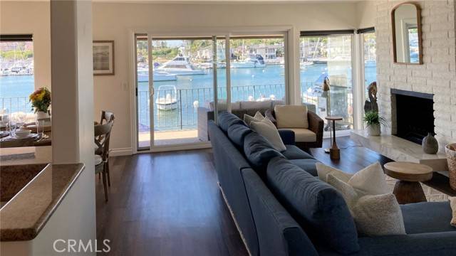 Newport Beach, CA 92662,711 North Bayfront