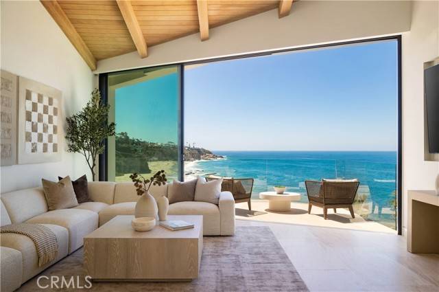 Laguna Beach, CA 92651,31899 Circle Drive