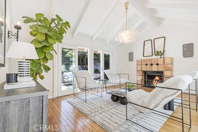 Corona Del Mar, CA 92625,517 Poppy Avenue