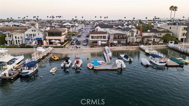 Newport Beach, CA 92662,911 North Bay Front