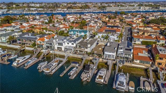 Newport Beach, CA 92663,323 Via Lido Soud