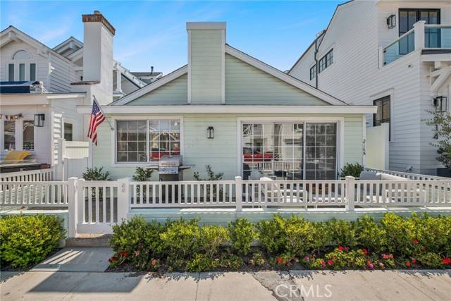 Newport Beach, CA 92662,216 Collins Avenue