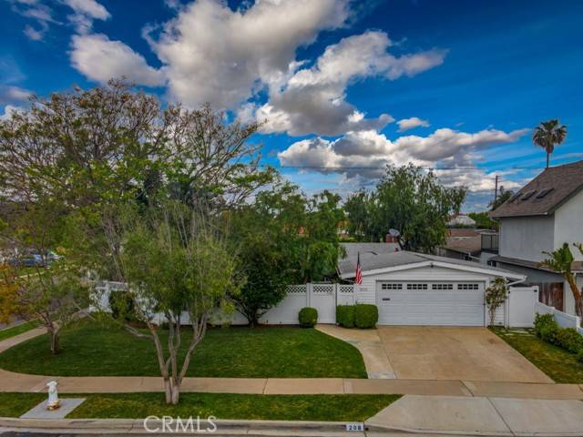 Costa Mesa, CA 92626,208 Dartmouth Place