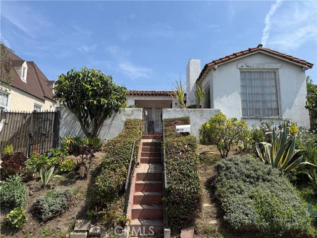 Los Angeles, CA 90036,920 South Spaulding South Avenue
