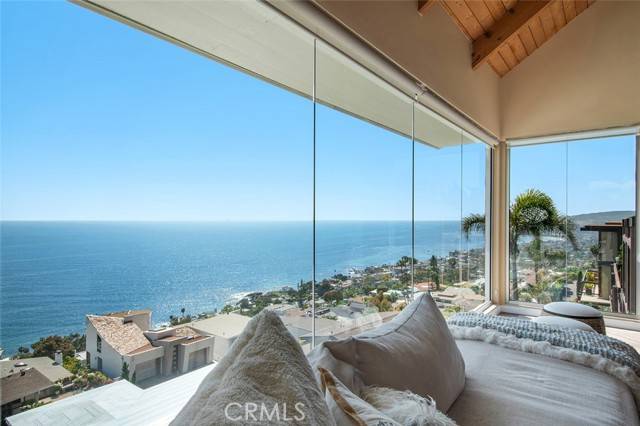 Laguna Beach, CA 92651,568 Alta Vista Way