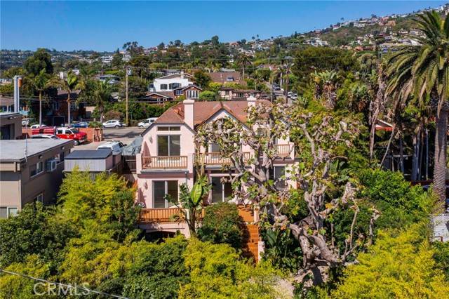 Laguna Beach, CA 92651,1759 Glenneyre Street