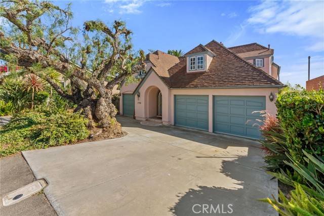 Laguna Beach, CA 92651,1759 Glenneyre Street