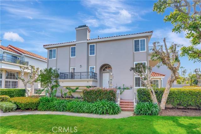 Huntington Beach, CA 92648,6132 Fernwood Drive