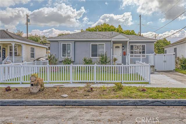 Long Beach, CA 90808,3818 Charlemagne Avenue