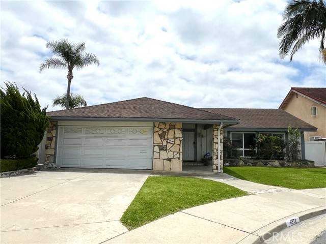 Huntington Beach, CA 92647,6572 Vesper Circle