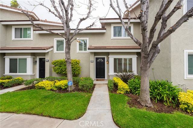 Irvine, CA 92614,571 Springbrook North