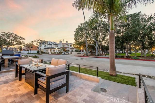 Newport Beach, CA 92661,326 L Street