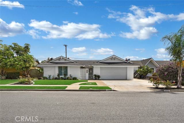 Huntington Beach, CA 92649,5332 Caliente Drive