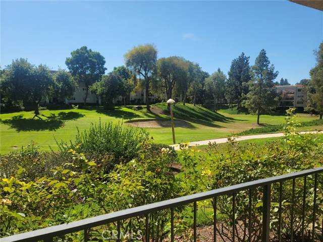 Laguna Woods, CA 92637,5517 PASEO DEL LAGO