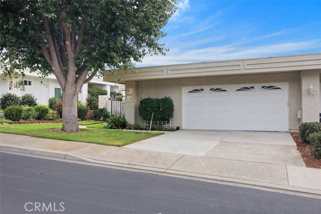 Laguna Woods, CA 92637,5594 Avenida Sosiega West