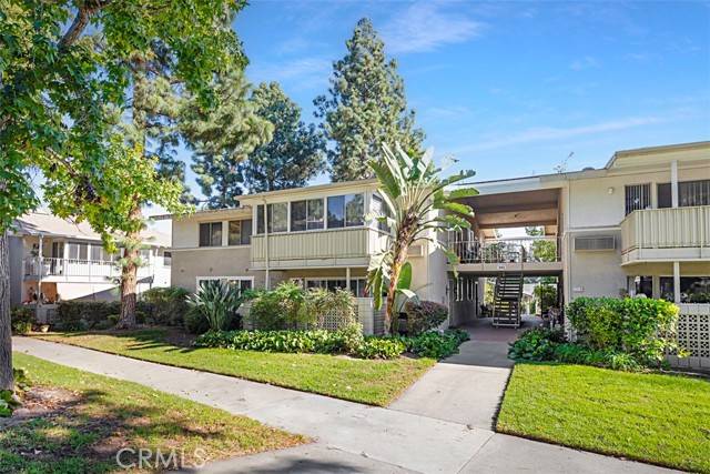 Laguna Woods, CA 92637,353 Avenida Sevilla