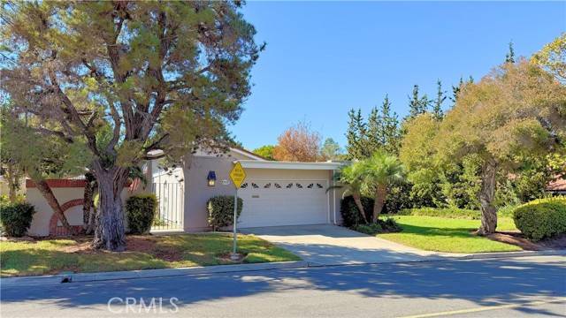 Laguna Woods, CA 92637,5117 Miembro