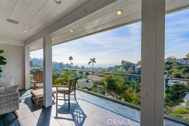 Laguna Beach, CA 92651,986 Oriole Drive