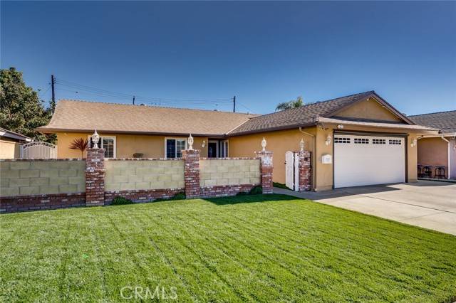 Huntington Beach, CA 92647,16422 Lakemont Lane