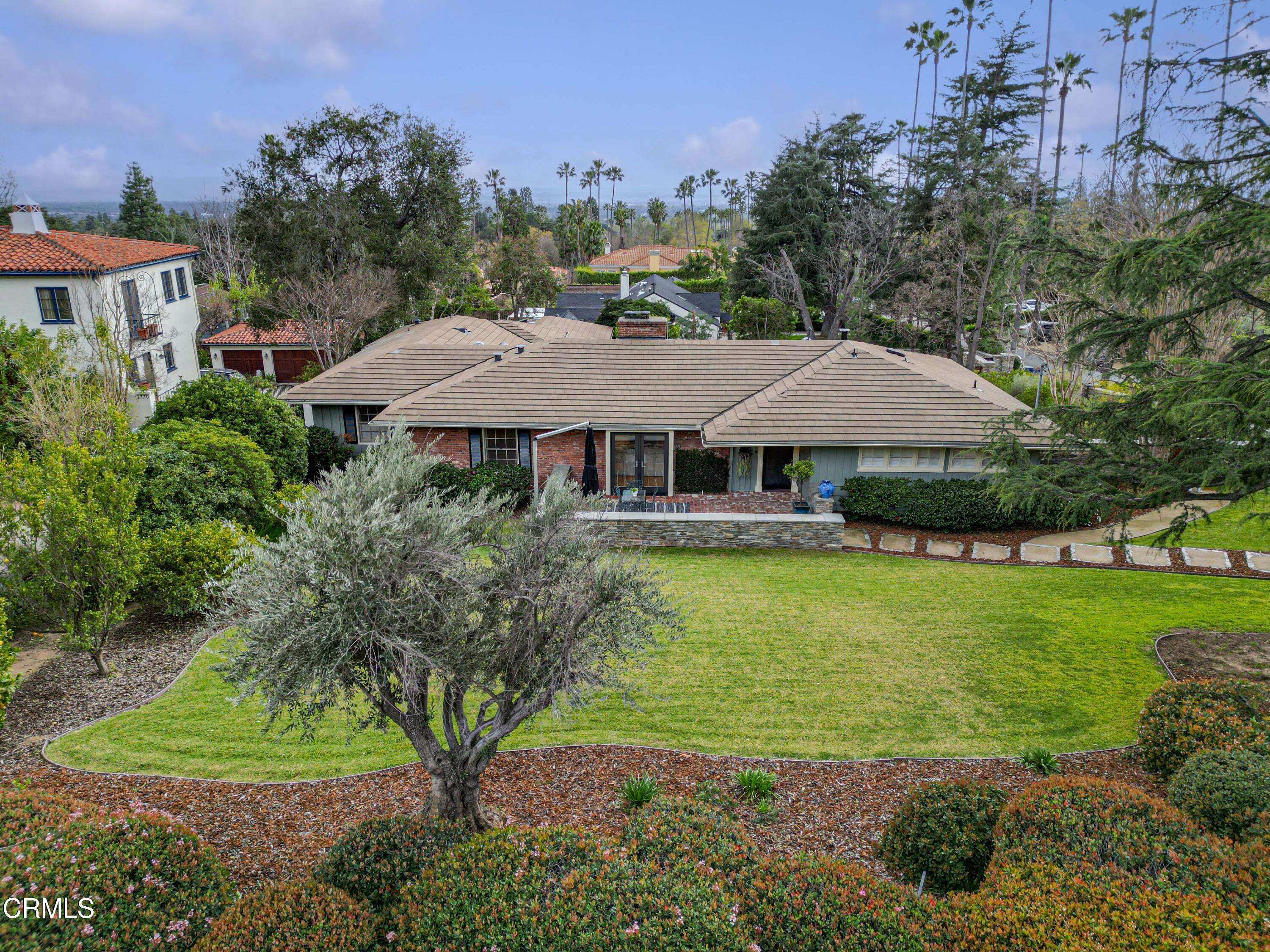 Altadena, CA 91001,1752 East Altadena Drive