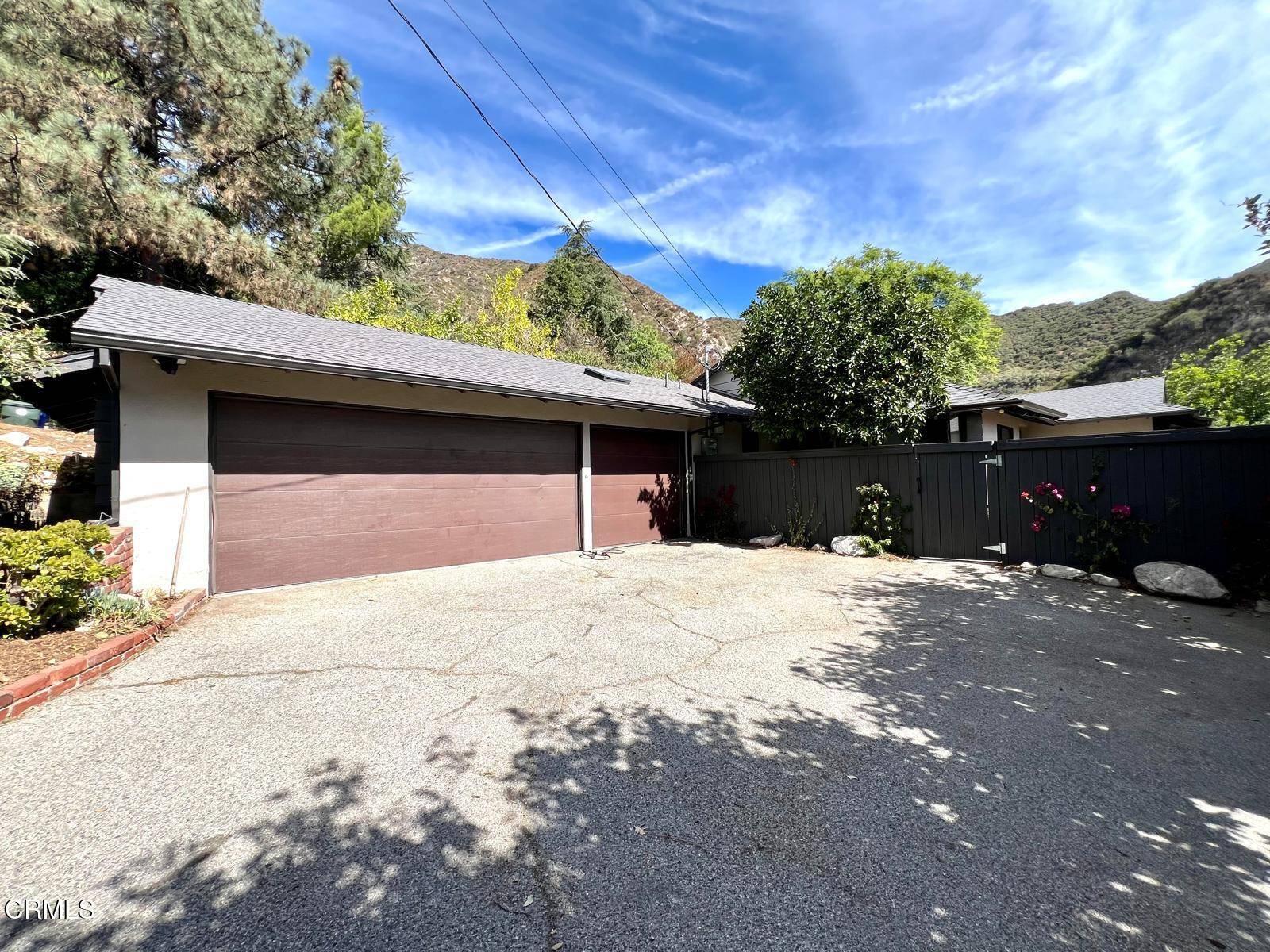 La Crescenta, CA 91214,5926 Canyonside Road