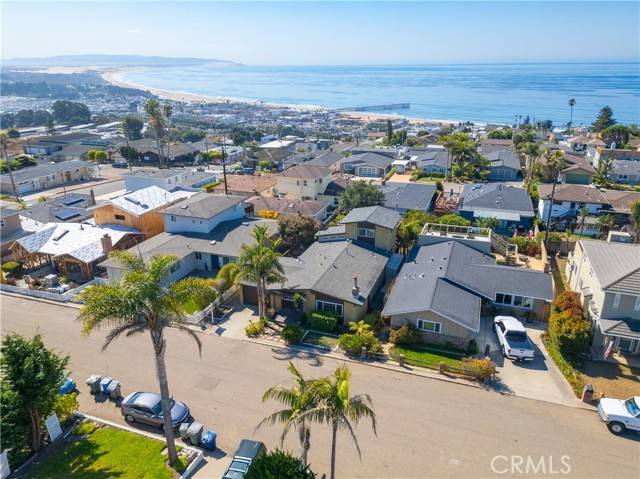 Pismo Beach, CA 93449,931 Bakersfield Street