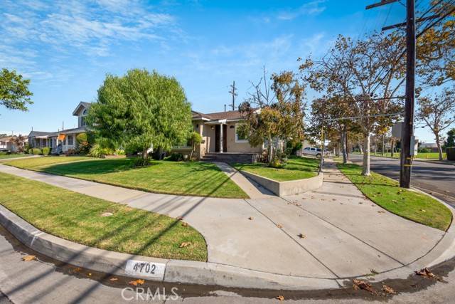 Lakewood, CA 90713,4702 Dunrobin Avenue