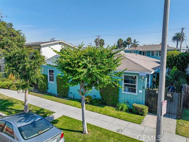 Long Beach, CA 90804,922 Obispo Avenue