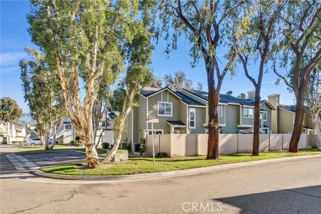 Yorba Linda, CA 92887,5940 Waterbury Court