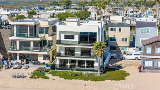 Surfside, CA 90743,18 A Surfside Avenue