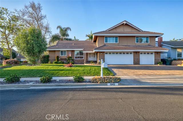 Brea, CA 92821,1342 Oakcrest Avenue