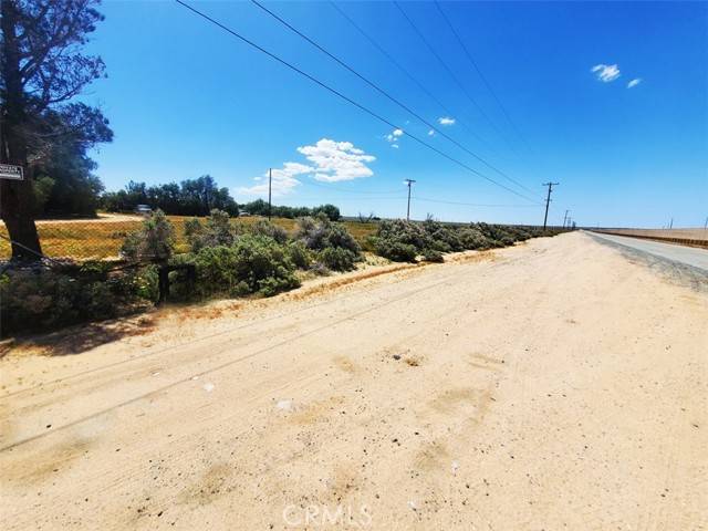 Hinkley, CA 92347,15635 Lockhart Road